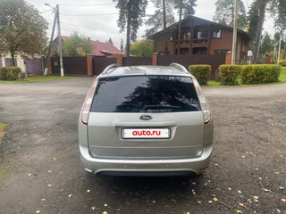 2010 Ford Focus II Рестайлинг, серебристый, 550000 рублей, вид 5