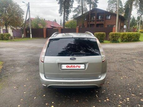 2010 Ford Focus II Рестайлинг, серебристый, 550000 рублей, вид 5