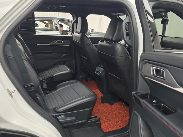 2025 Ford Explorer VI Рестайлинг, белый, 7520000 рублей - вид 21