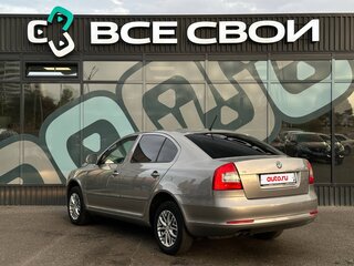 2011 Skoda Octavia II (A5) Рестайлинг, серый, 897000 рублей, вид 3