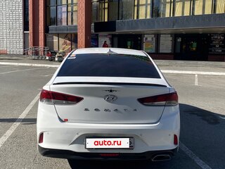 2019 Hyundai Sonata VII (LF) Рестайлинг, белый, 900000 рублей, вид 3