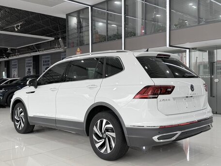 2023 Volkswagen Tiguan L II Рестайлинг (China Market), белый, 2143000 рублей, вид 5