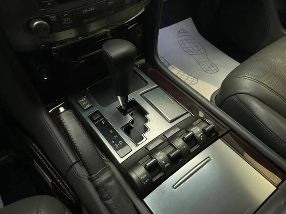 2010 Lexus LX 570 III, чёрный, 3200000 рублей - вид 12