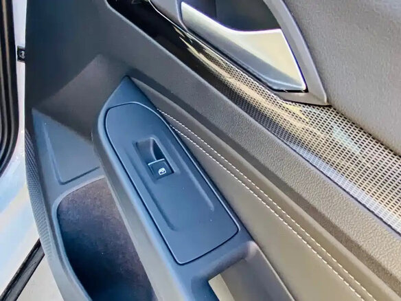 2024 Volkswagen Golf VIII, белый, 1920007 рублей - вид 16