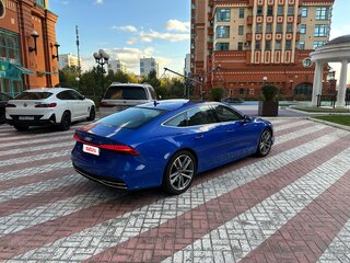 2020 Audi A7 55 TFSI II (4K), синий, 5990000 рублей, вид 3
