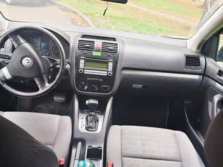 2007 Volkswagen Golf V, чёрный, 845000 рублей, вид 5