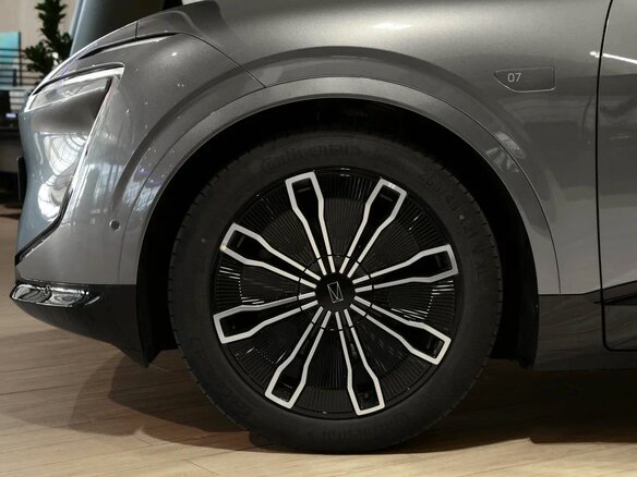 2026 Avatr 07, серый, 7092150 рублей - вид 11