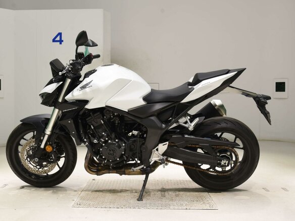 2025 Honda CB 1000 Hornet, белый, 1299000 рублей