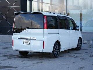 2016 Honda Stepwgn Spada V, белый, 1660000 рублей, вид 5