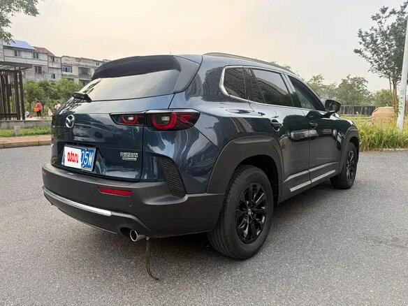 2023 Mazda CX-50, синий, 2255000 рублей - вид 3