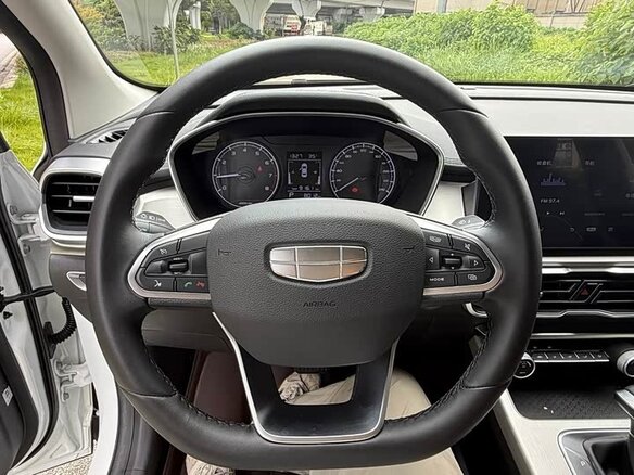 2025 Geely Binyue I Рестайлинг 2, белый, 1513000 рублей - вид 8