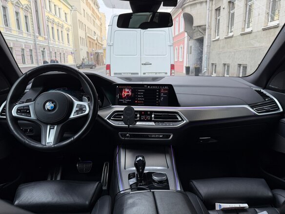 2020 BMW X5 40d IV (G05/G18), чёрный, 7700000 рублей - вид 7