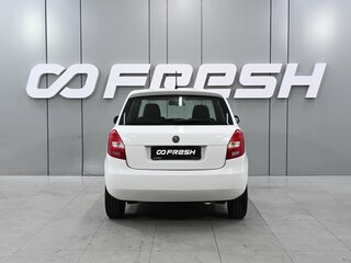 2013 Skoda Fabia II Рестайлинг, белый, 725000 рублей, вид 4