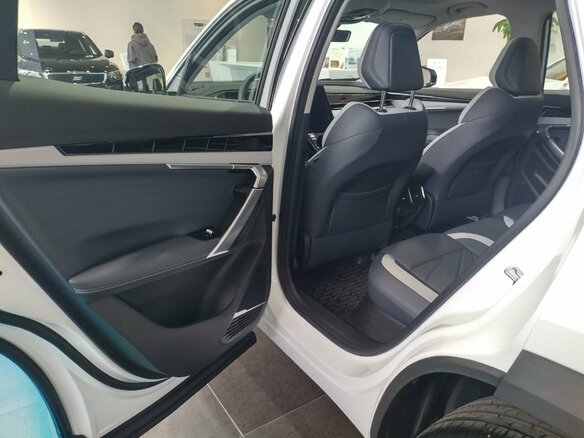 2026 Geely Atlas II, белый - вид 16