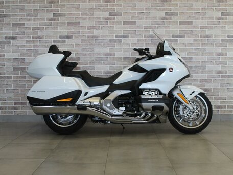 2018 Honda GL 1800 Gold Wing, белый, 2295000 рублей, вид 1