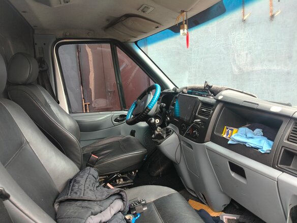 2006 Ford Transit, серый, 1700000 рублей - вид 9