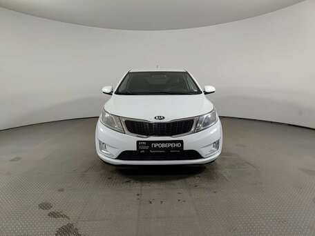 2013 Kia Rio 5-speed III, белый, 696000 рублей, вид 2