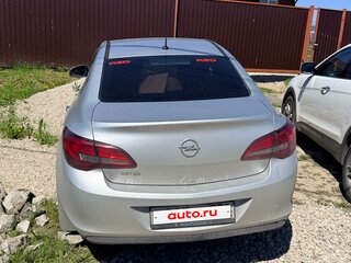 2012 Opel Astra J Рестайлинг, серебристый, 800000 рублей, вид 3