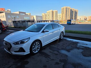 2019 Hyundai Sonata VII (LF) Рестайлинг, белый, 1780000 рублей, вид 1