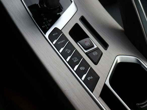 2024 Geely Coolray I, белый, 1920000 рублей - вид 17