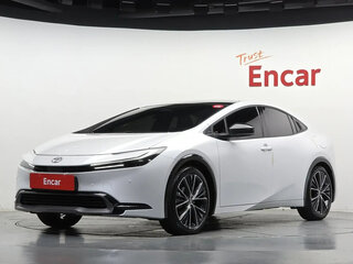 2026 Toyota Prius V (XW60), белый, 4277002 рублей, вид 1