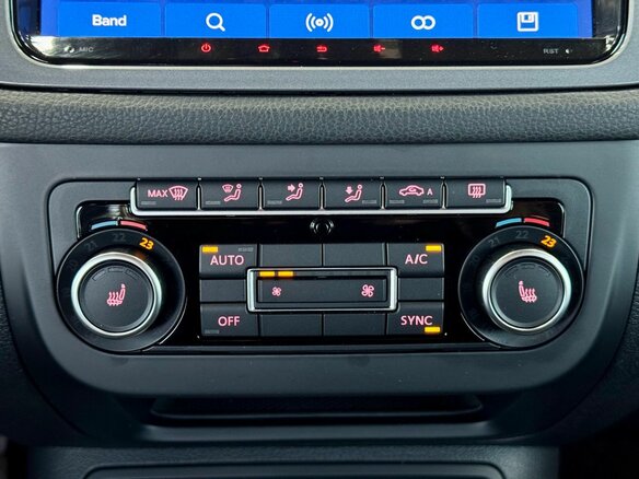 2014 Volkswagen Tiguan I Рестайлинг, чёрный, 1749000 рублей - вид 21
