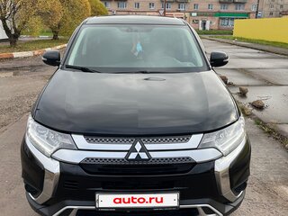 2020 Mitsubishi Outlander III Рестайлинг 3, чёрный, 2000000 рублей, вид 1