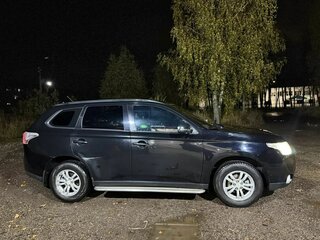 2012 Mitsubishi Outlander III, чёрный, 750000 рублей, вид 3
