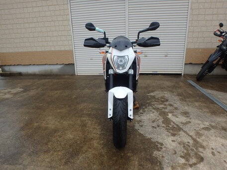 2014 KTM 690 Duke, белый, 500000 рублей, вид 4
