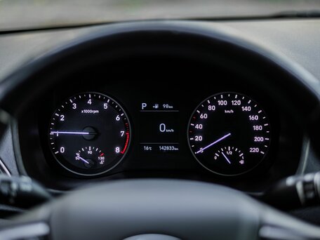 2018 Hyundai Solaris II, белый, 1270000 рублей, вид 5