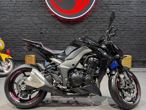 2017 Kawasaki Z 1000, чёрный, 845000 рублей - вид 3