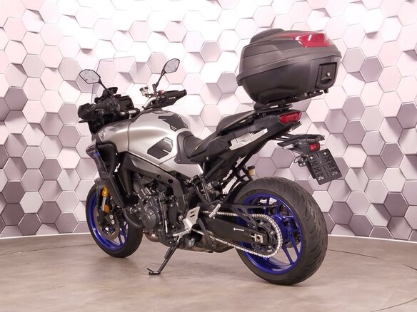 2022 Yamaha Tracer 9, серебристый, 1377000 рублей - вид 7