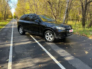 2013 Volkswagen Touareg II, чёрный, 3000000 рублей, вид 2