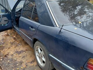 1991 Mercedes-Benz W124 230 5-speed, синий, 100000 рублей, вид 5