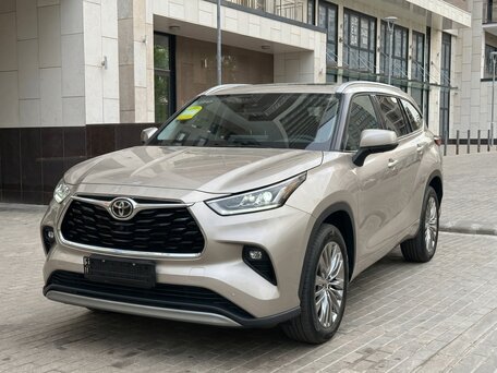 2026 Toyota Highlander IV (XU70), серебристый, 5050000 рублей, вид 1
