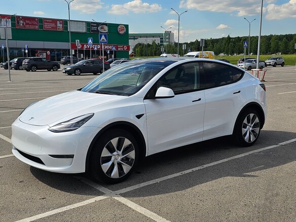 2021 Tesla Model Y Long Range I, белый, 4250000 рублей - вид 12