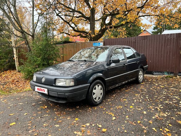 1991 Volkswagen Passat B3, синий