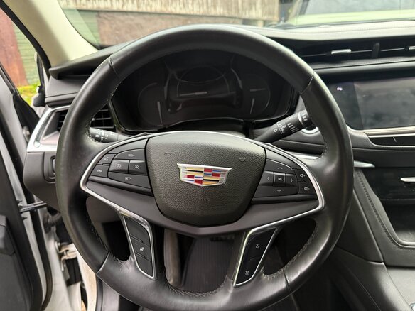 2017 Cadillac XT5 I, белый, 3129000 рублей - вид 9