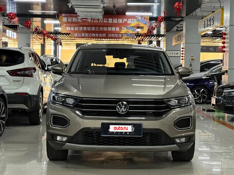 2022 Volkswagen T-Roc I (China Market), серый, 1630000 рублей, вид 2