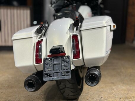 2024 Harley-Davidson CVO Road Glide ST, белый, 4900000 рублей, вид 2
