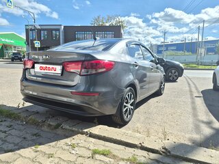 2017 Kia Rio III Рестайлинг, серый, 1125000 рублей, вид 4