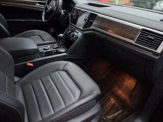 2019 Volkswagen Teramont I, чёрный, 4500000 рублей, вид 2