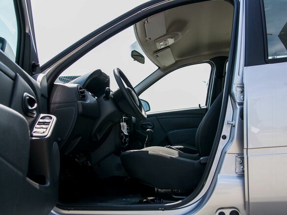 2026 Lada (ВАЗ) Largus I Рестайлинг, серебристый - вид 12