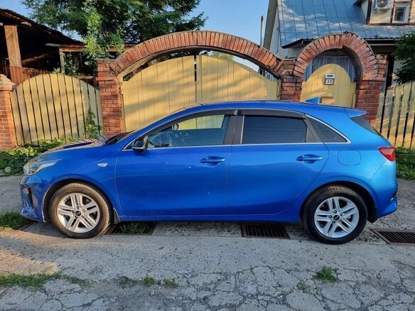 2018 Kia Ceed III, синий, 1650000 рублей - вид 6