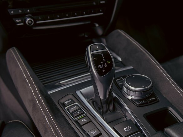 2019 BMW X6 30d II (F16), чёрный, 3995000 рублей - вид 15