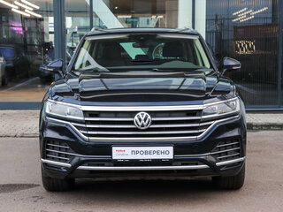 2019 Volkswagen Touareg III, синий, 3497000 рублей, вид 2