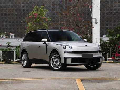 2026 Lynk & Co 900, серебристый, 7300000 рублей, вид 3
