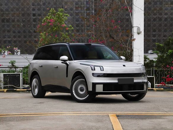 2026 Lynk & Co 900, серебристый, 7300000 рублей - вид 2