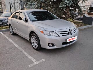2011 Toyota Camry VI (XV40) Рестайлинг, серебристый, 1370000 рублей, вид 2