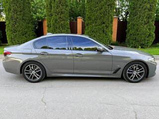 2022 BMW 5 серии 520i VII (G30/G31/G38) Рестайлинг, серый, 5100000 рублей, вид 4